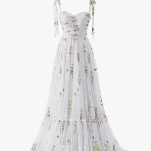 Beautiful handmade dress, size 2. Beautiful dress to light up in a room.